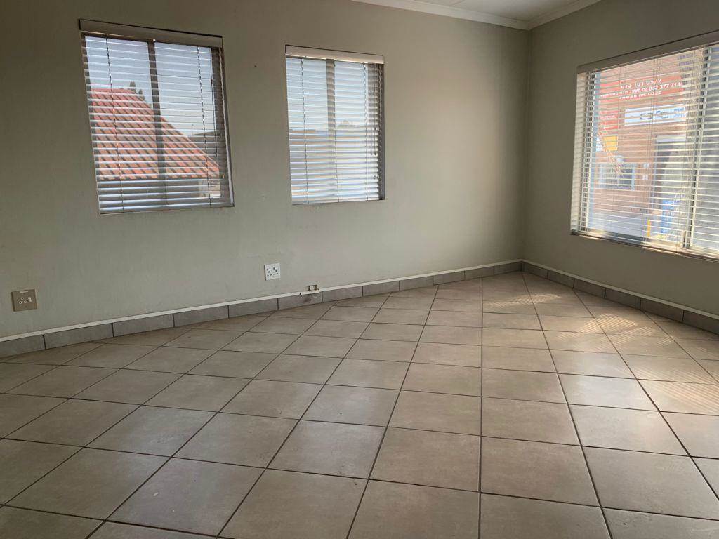 591  m² Commercial space in Klipfontein photo number 12