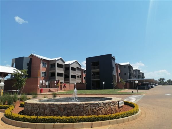 2 Bed Townhouse in Roodeplaat