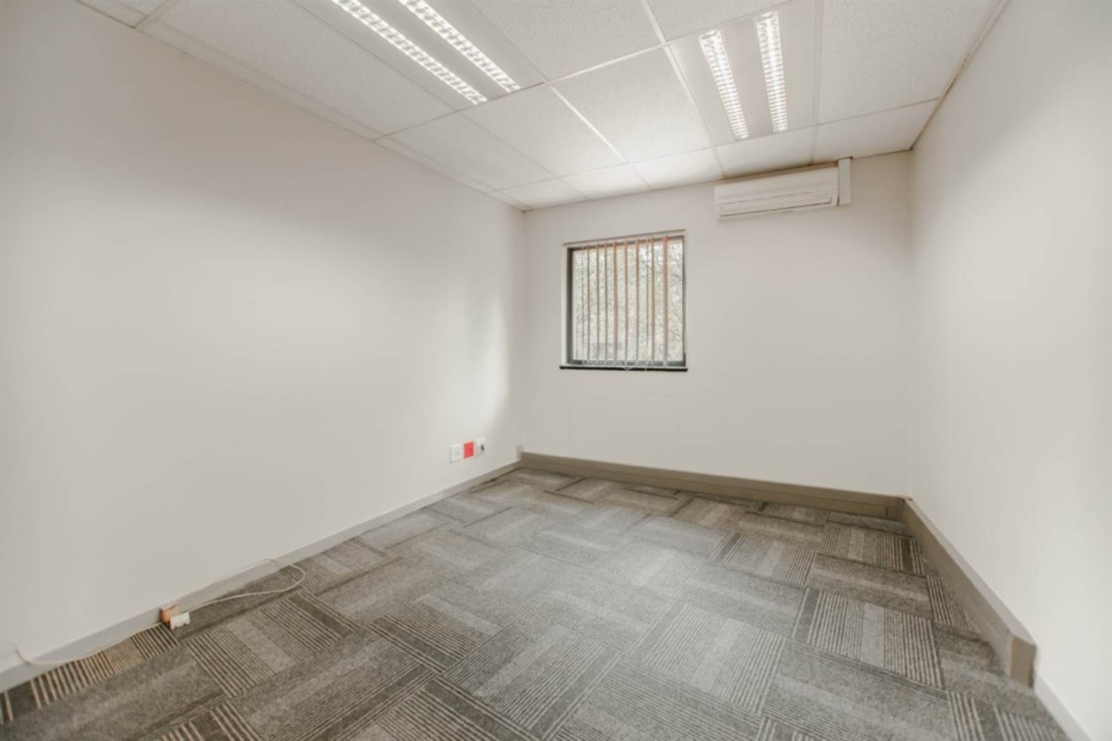 188  m² Commercial space in Randjespark photo number 20