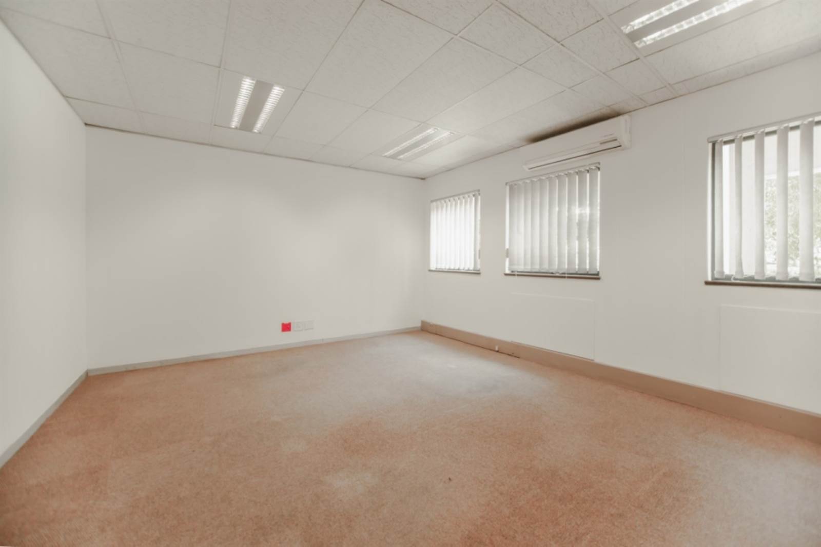 188  m² Commercial space in Randjespark photo number 13