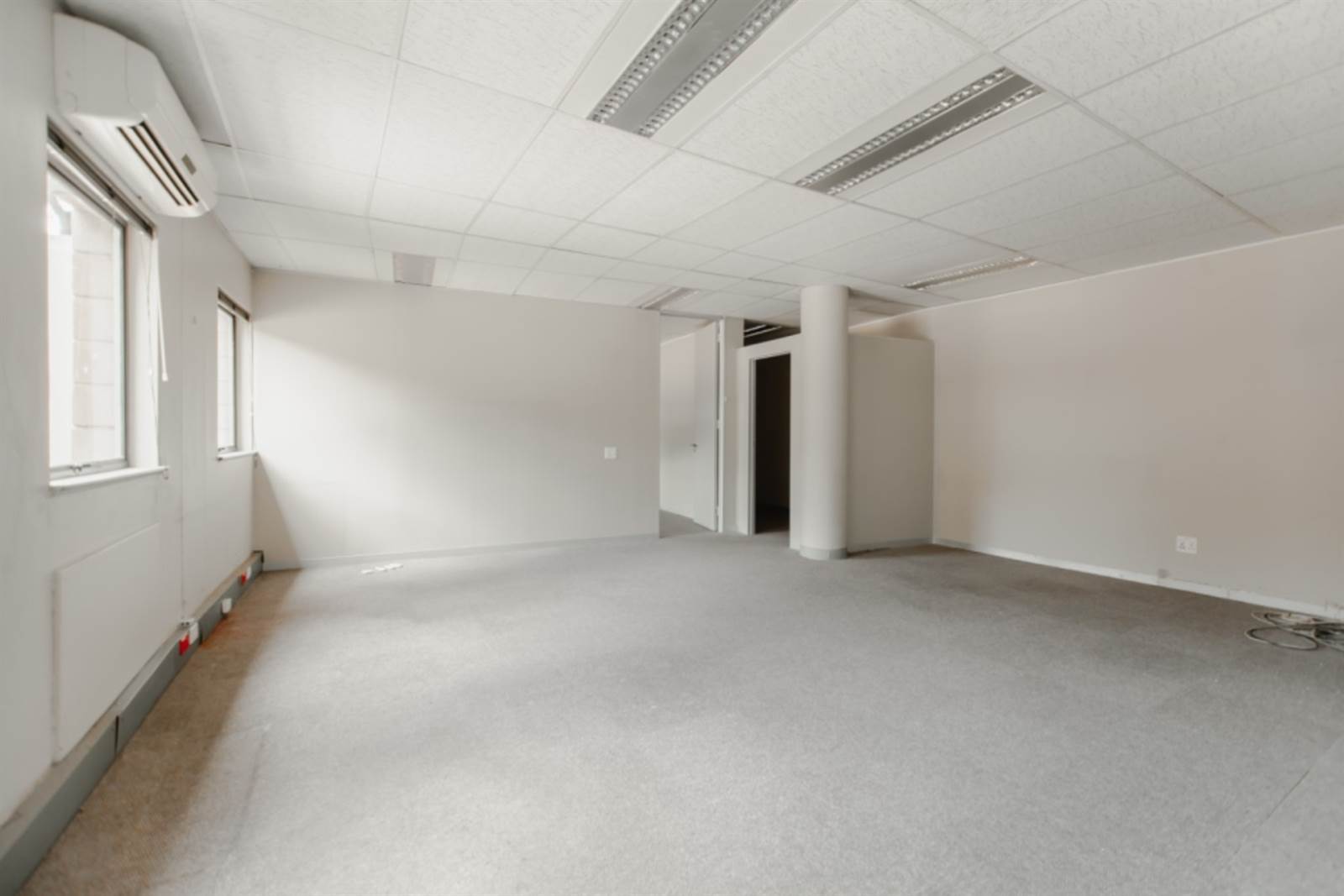 188  m² Commercial space in Randjespark photo number 4