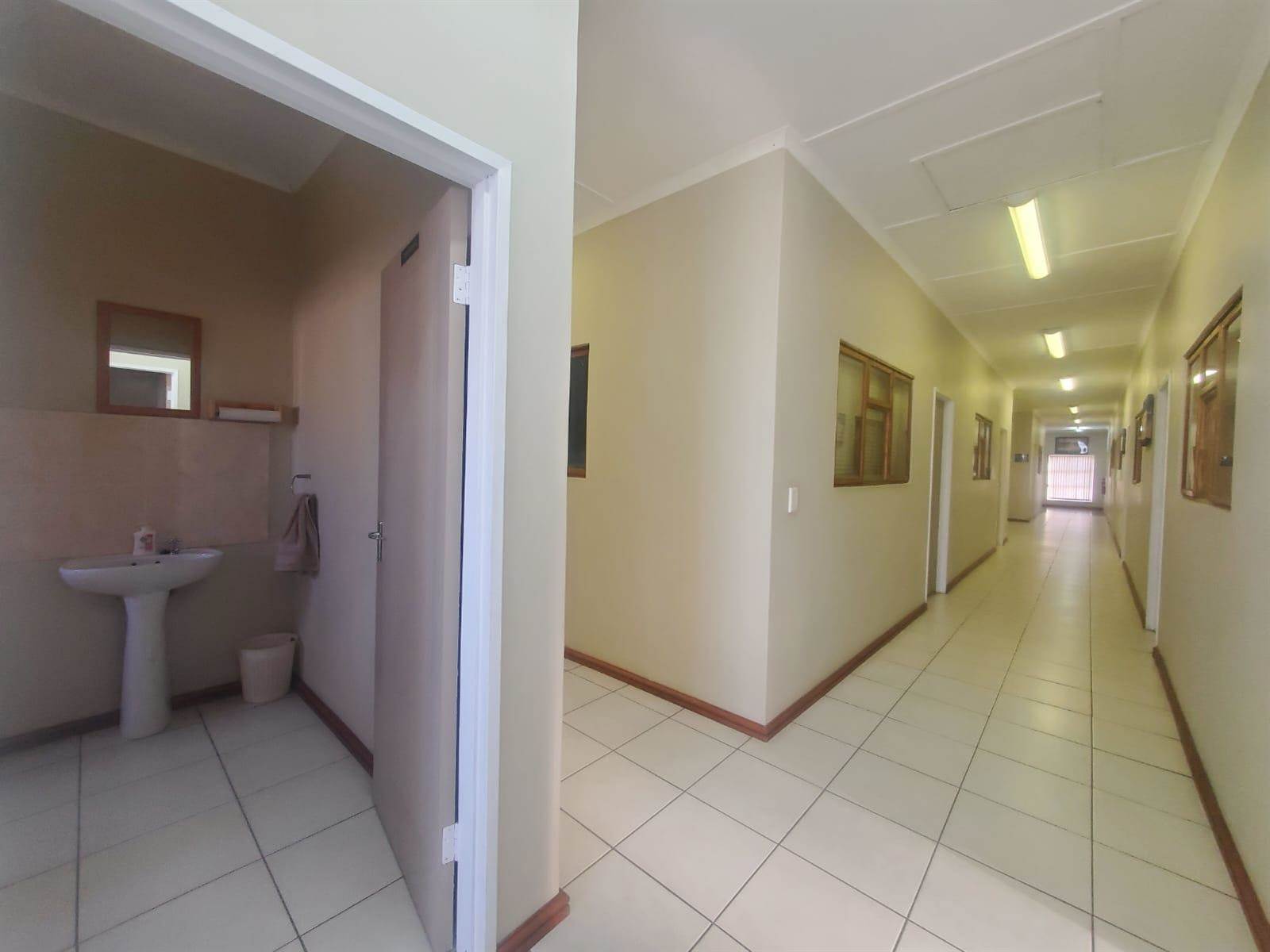 1380  m² Commercial space in Durbanville Central photo number 13