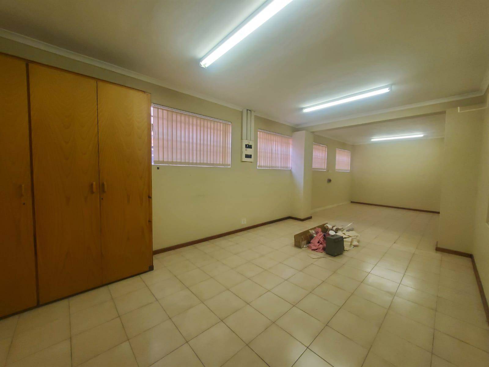 1380  m² Commercial space in Durbanville Central photo number 18