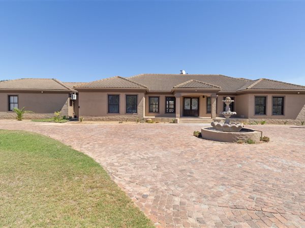 6 Bedroom House 6 Bedroom House