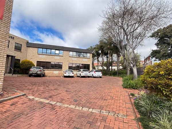 13  m² Commercial space