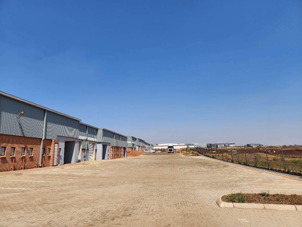 676  m² Industrial space in Olifantsfontein photo number 21