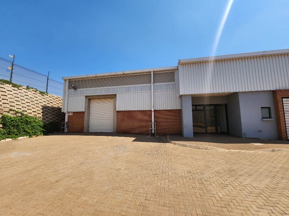 676  m² Industrial space in Olifantsfontein photo number 16