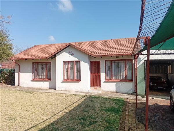 3 Bedroom House 3 Bedroom House