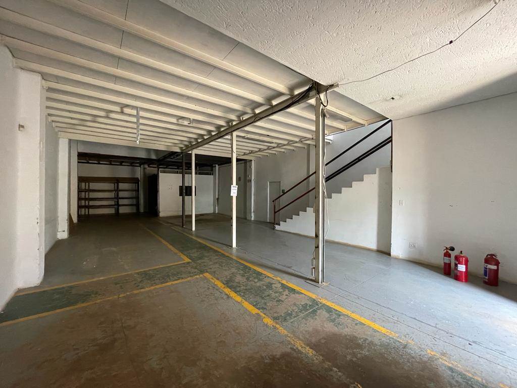 311  m² Industrial space in Fontainebleau photo number 4