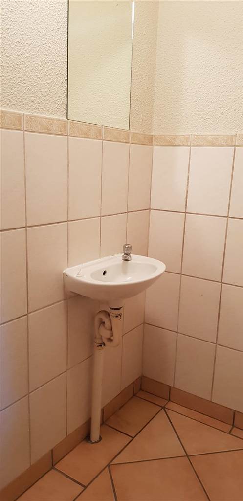 2 Bed Townhouse in Oos-Einde photo number 12