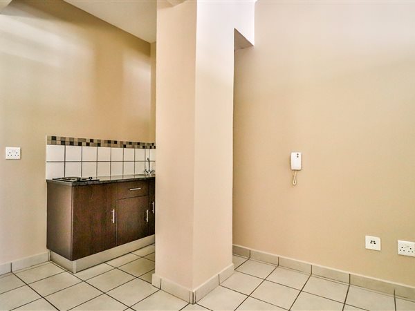 1 Bed Apartment in Johannesburg Central