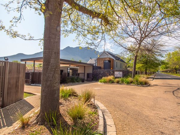 557 m² Land 557 m² Land