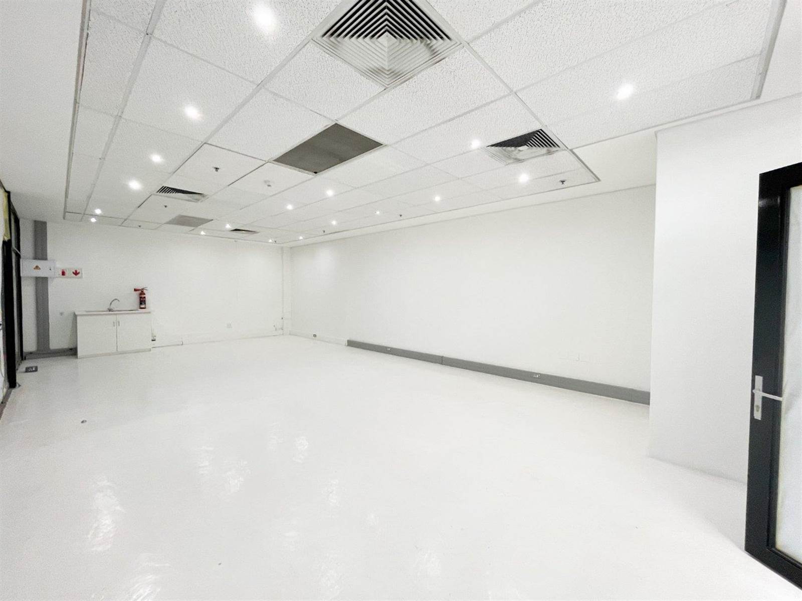 60.32  m² Retail Space in Bellville Central photo number 2