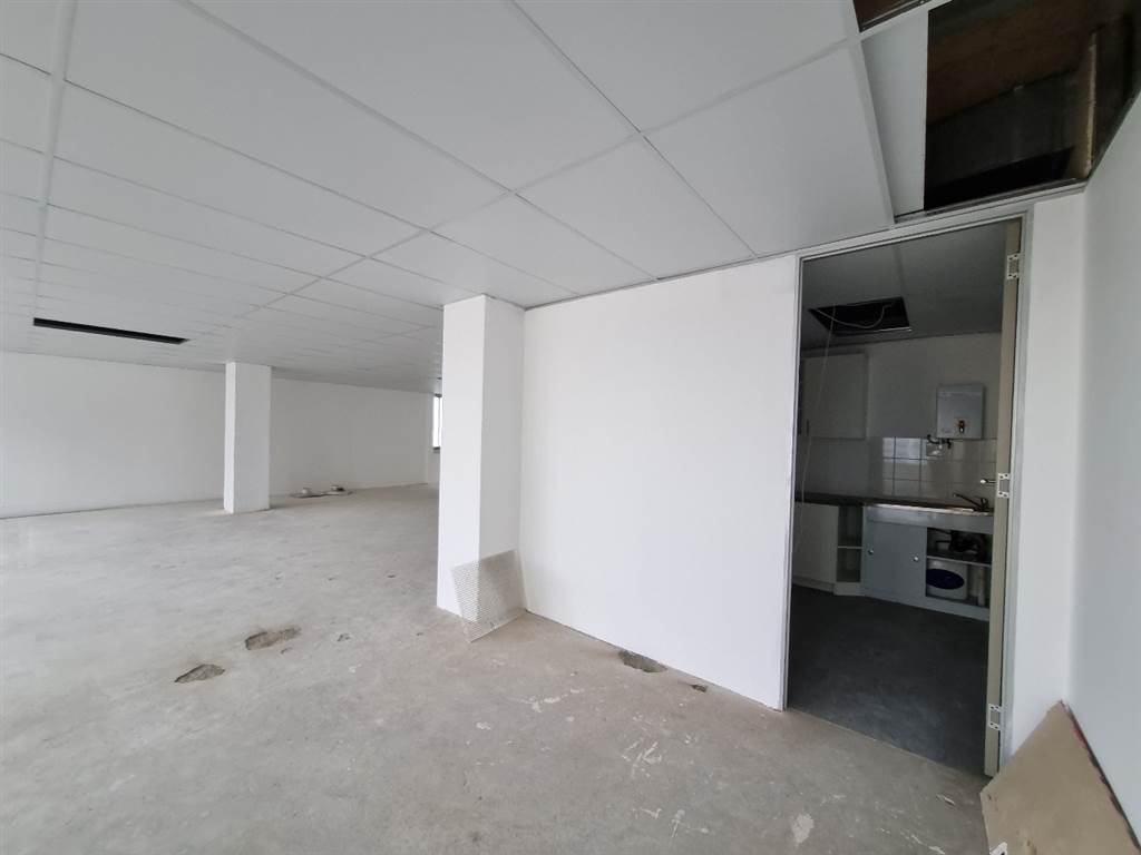 154  m² Commercial space in Hatfield photo number 15