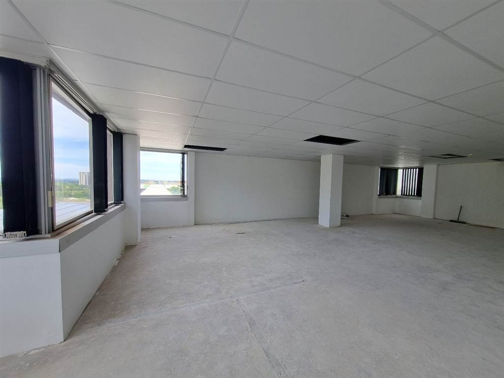154  m² Commercial space in Hatfield photo number 13