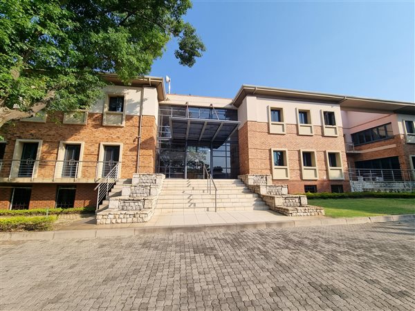 527  m² Commercial space in Rivonia