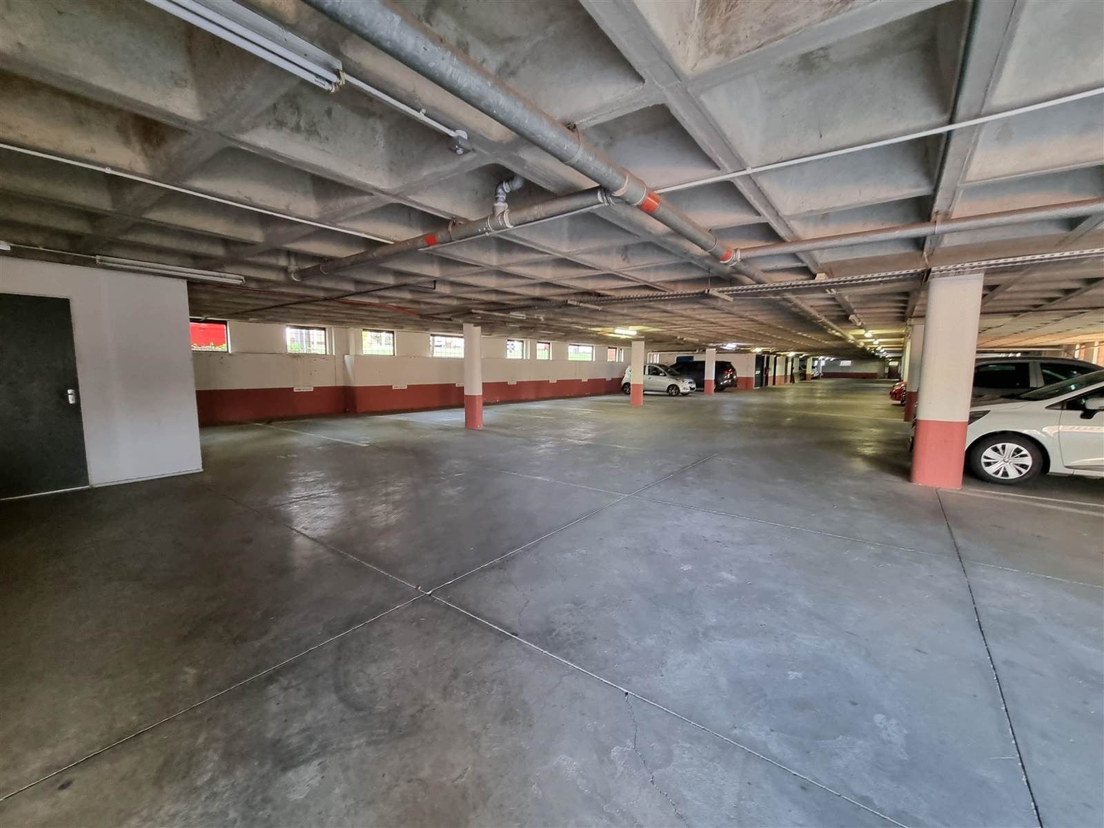 527  m² Commercial space in Rivonia photo number 16
