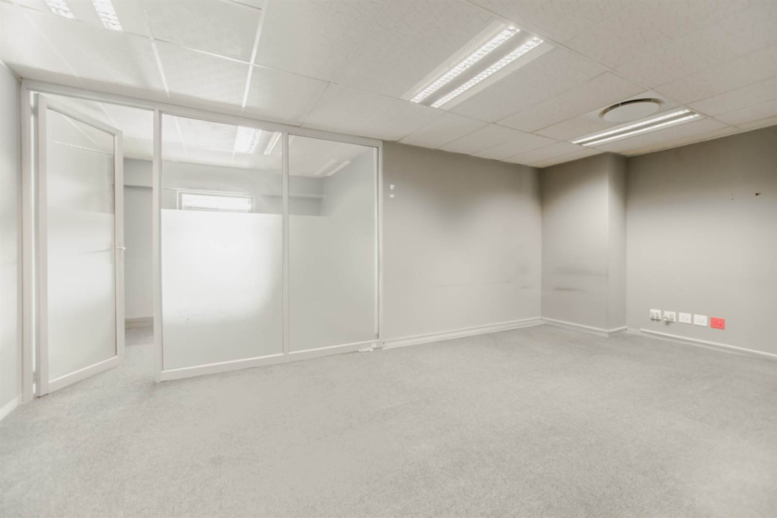 377  m² Commercial space in Randjespark photo number 20