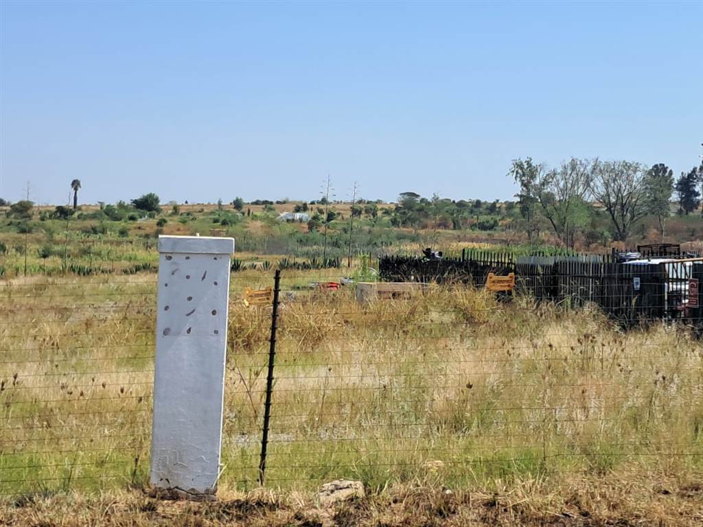 74 ha Land available in Diepsloot photo number 6