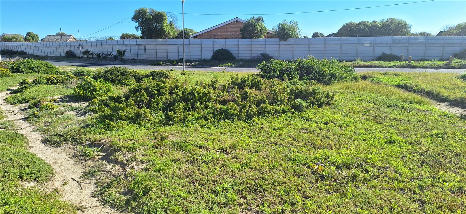 240 m² Land available in Middedorp photo number 3
