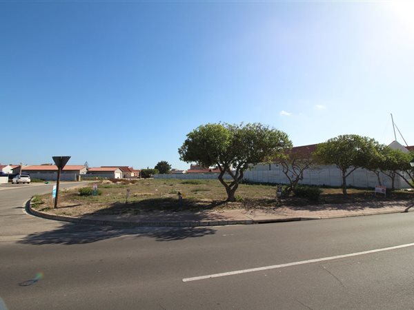 814 m² Land