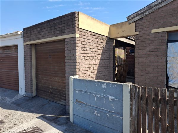 2 Bedroom House 2 Bedroom House