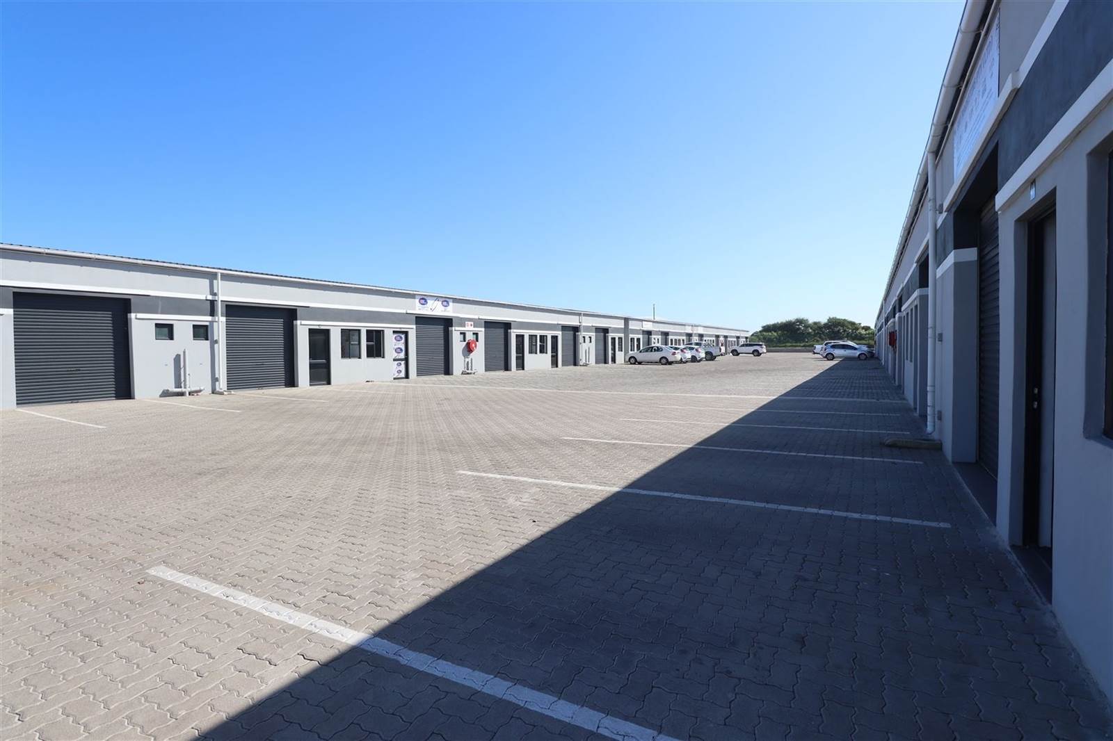 64  m² Commercial space in Alton photo number 8
