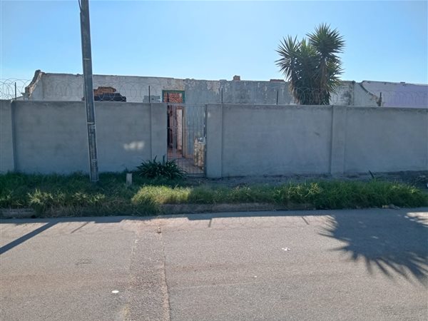 486 m² Land