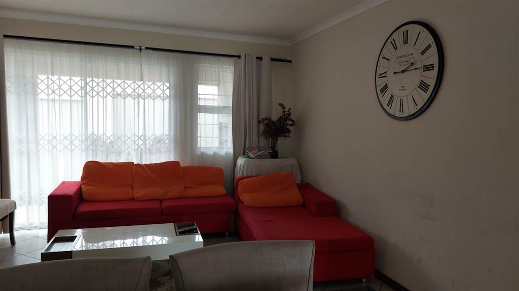 2 Bed Simplex in Benoni CBD photo number 5