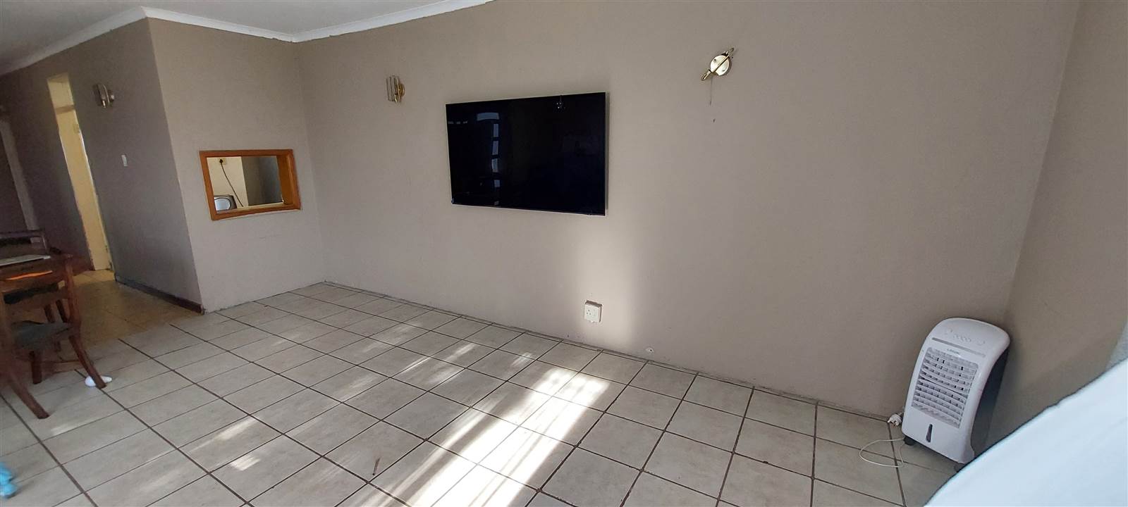 3 Bed House in Gordons Bay Central photo number 6