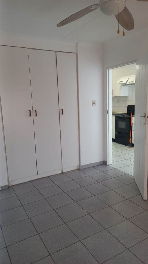 1 Bed Apartment in Meerensee photo number 5