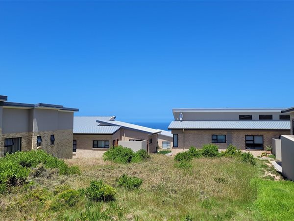 340 m² Land available in Dana Bay