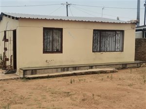 2 Bed House in Mabopane