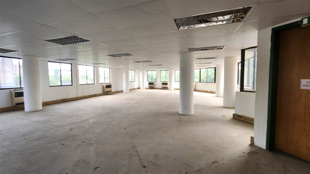 1041  m² Commercial space in Centurion CBD photo number 8