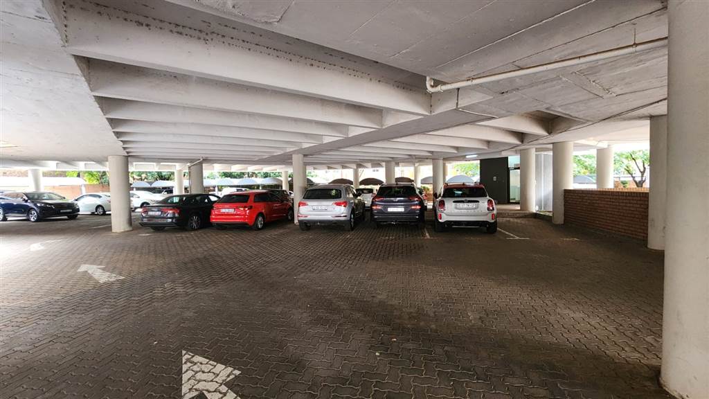 1041  m² Commercial space in Centurion CBD photo number 21