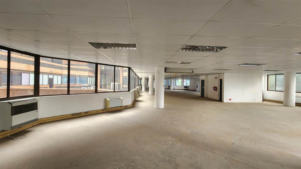 1041  m² Commercial space in Centurion CBD photo number 17
