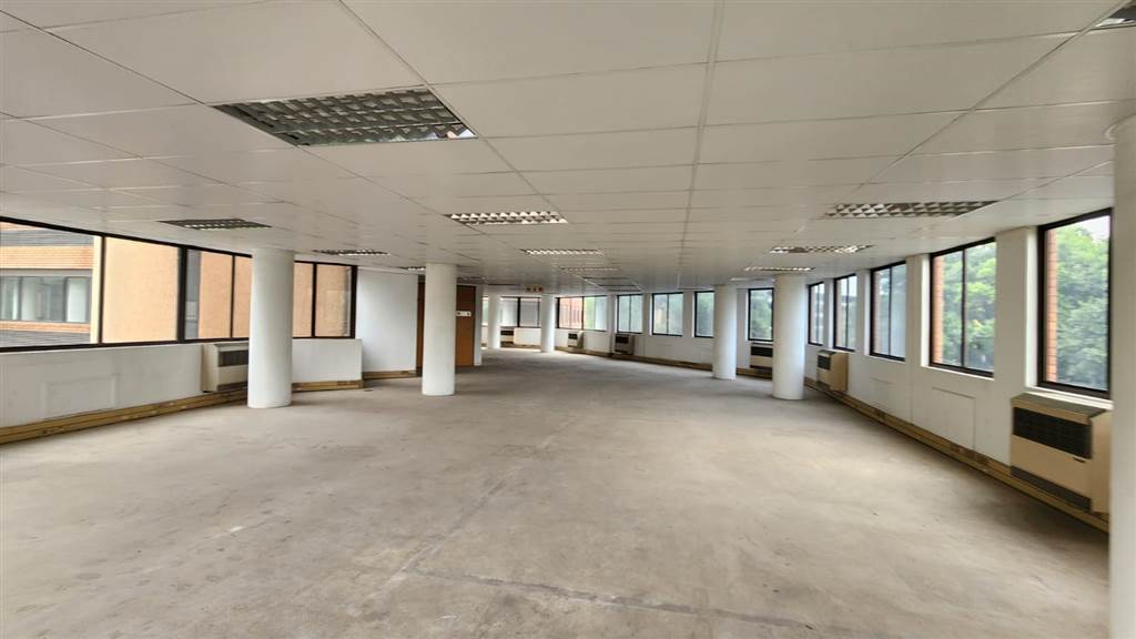 1041  m² Commercial space in Centurion CBD photo number 3