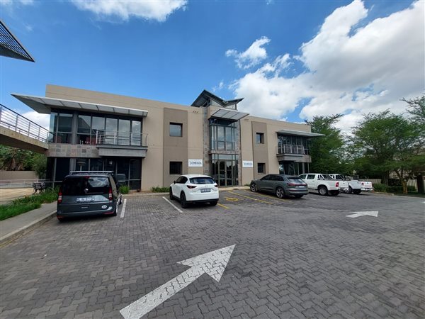 773  m² Commercial space in Bryanston