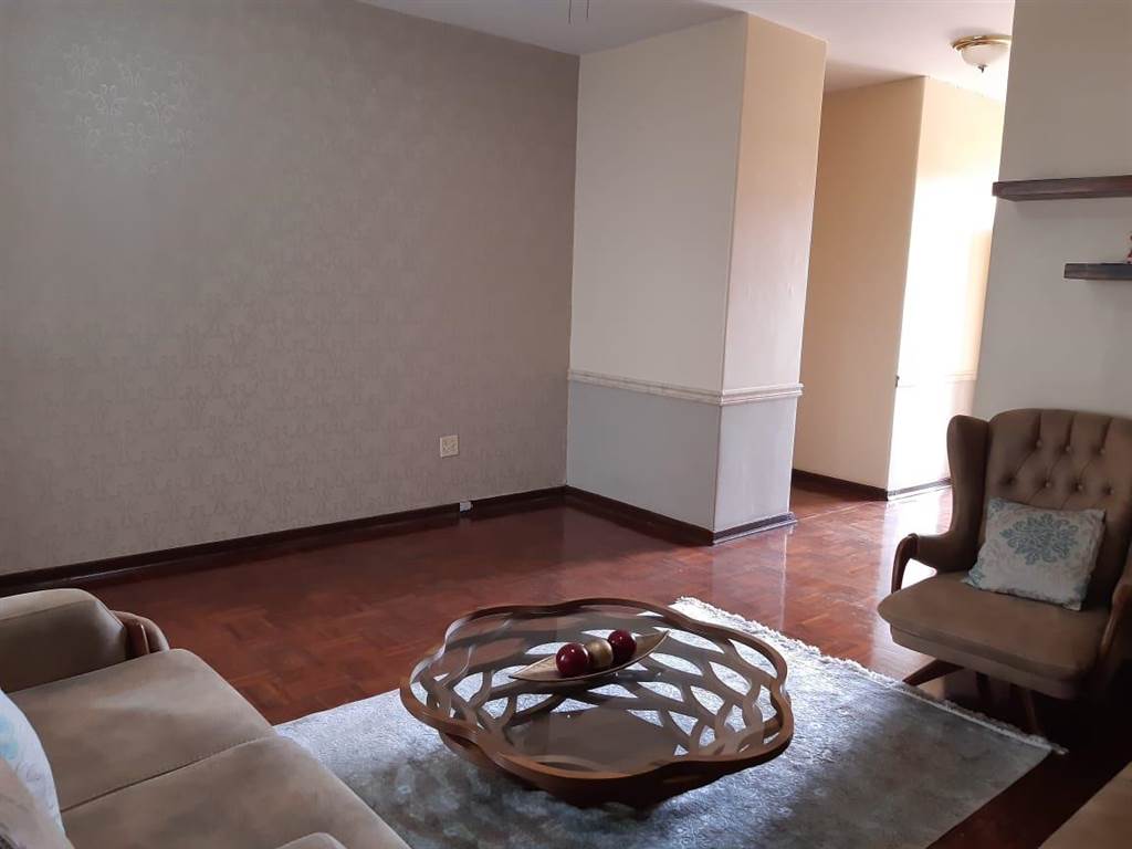 2 Bed Apartment in Carletonville photo number 5