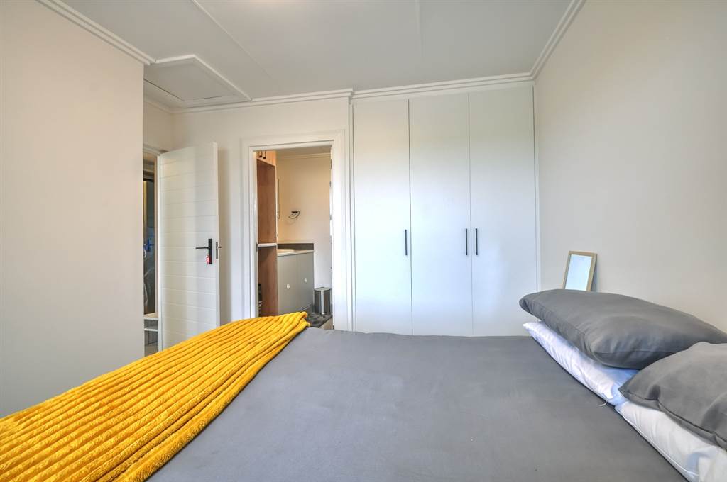 1 Bed Apartment in Hansmoeskraal photo number 11