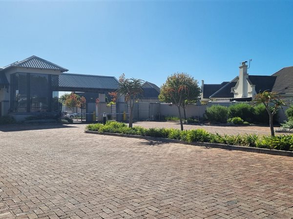 596 m² Land 596 m² Land