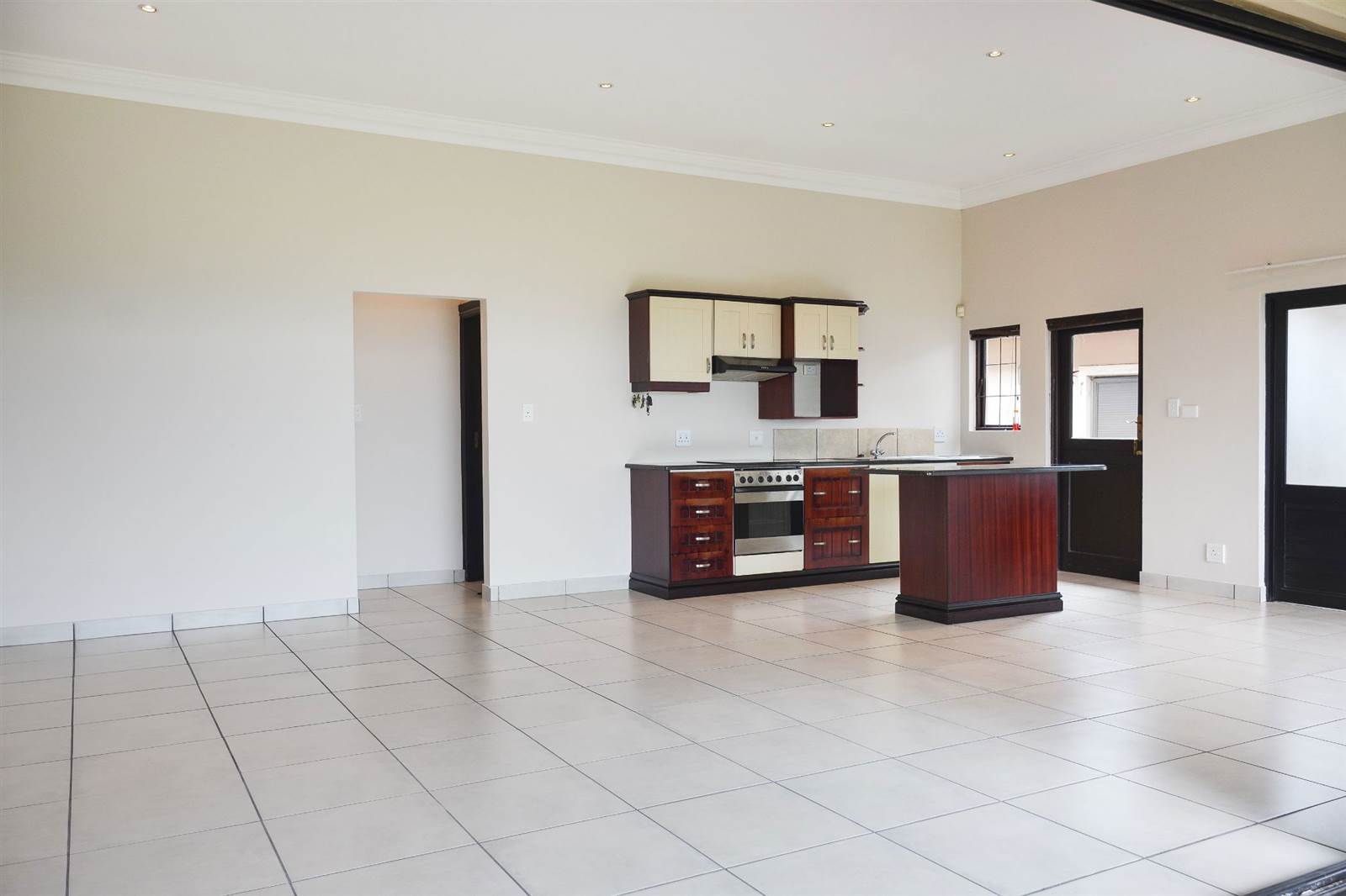 3 Bed House in Camperdown photo number 6