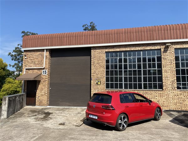 373  m² Industrial space