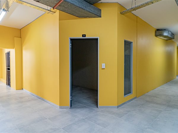 20  m² Retail Space