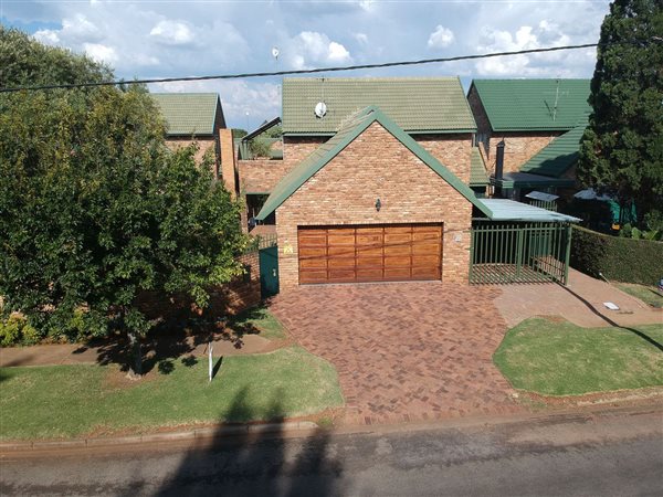 4 Bed House in Baillie Park
