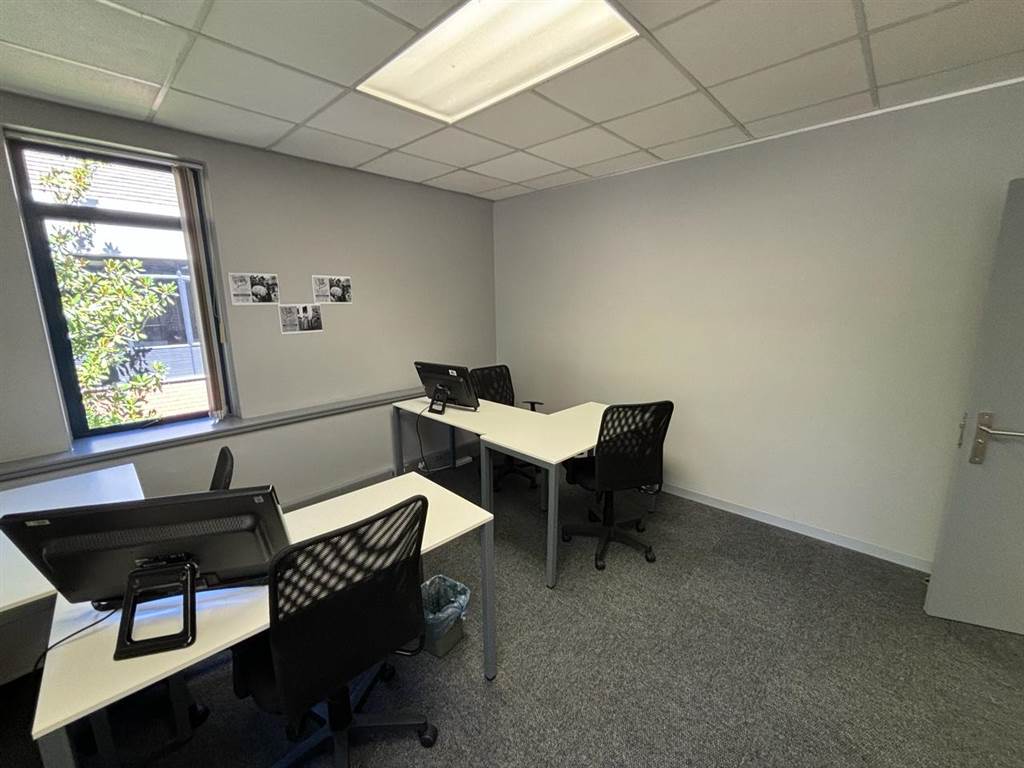 17.1  m² Commercial space in Rosebank photo number 15