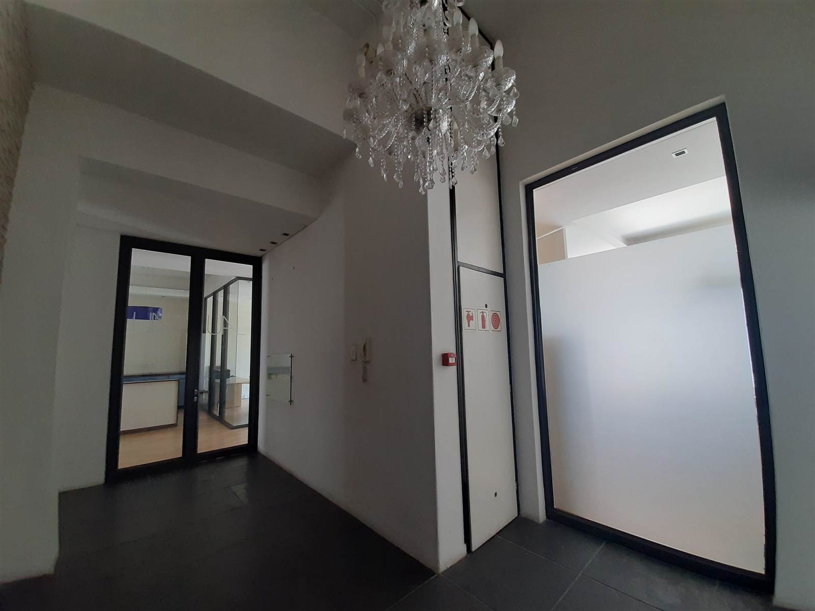 328  m² Commercial space in Cape Town City Centre photo number 17