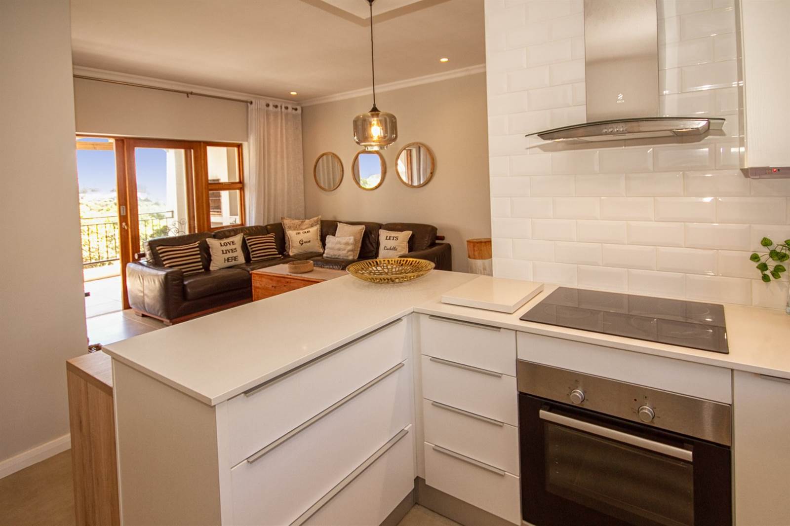 2 Bed Apartment in Plettenberg Bay photo number 7