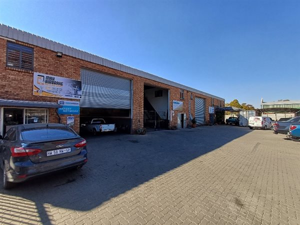 315  m² Industrial space