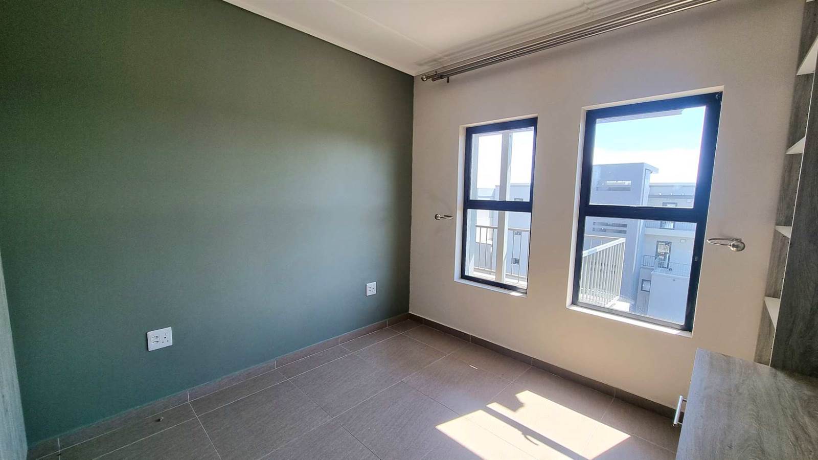 3 Bed Apartment in Kyalami photo number 16